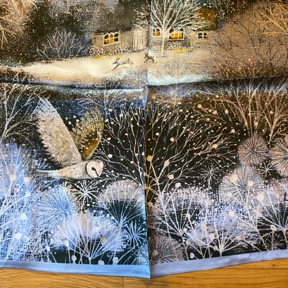 Silk scarf - Picture 9 of 15